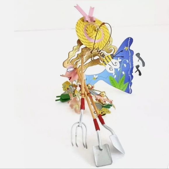 Silvestri Karen Rossi Hanging Metal Ornament Fanciful Flights Gardener Bees - Picture 6 of 8